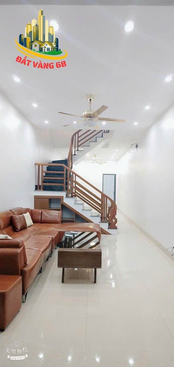 Nhà Riêng 3 Tầng Ninh Sơn 74m² - Ô tô Vào Tận Nhà, Thiết Kế Hiện Đại!