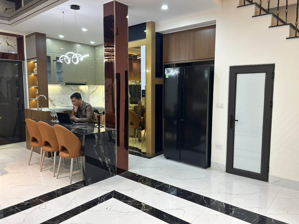 Nhà phố Minh Khai 59m², 3 tầng, đối diện Chợ Mơ - Trung tâm tiện ích