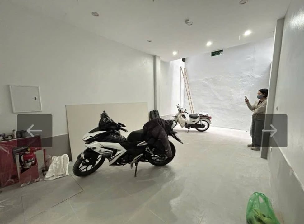 Chung cư mini 50m² Thanh Xuân - 7 tầng thang máy, 11 phòng, view Royal City, giá 16.6 tỷ