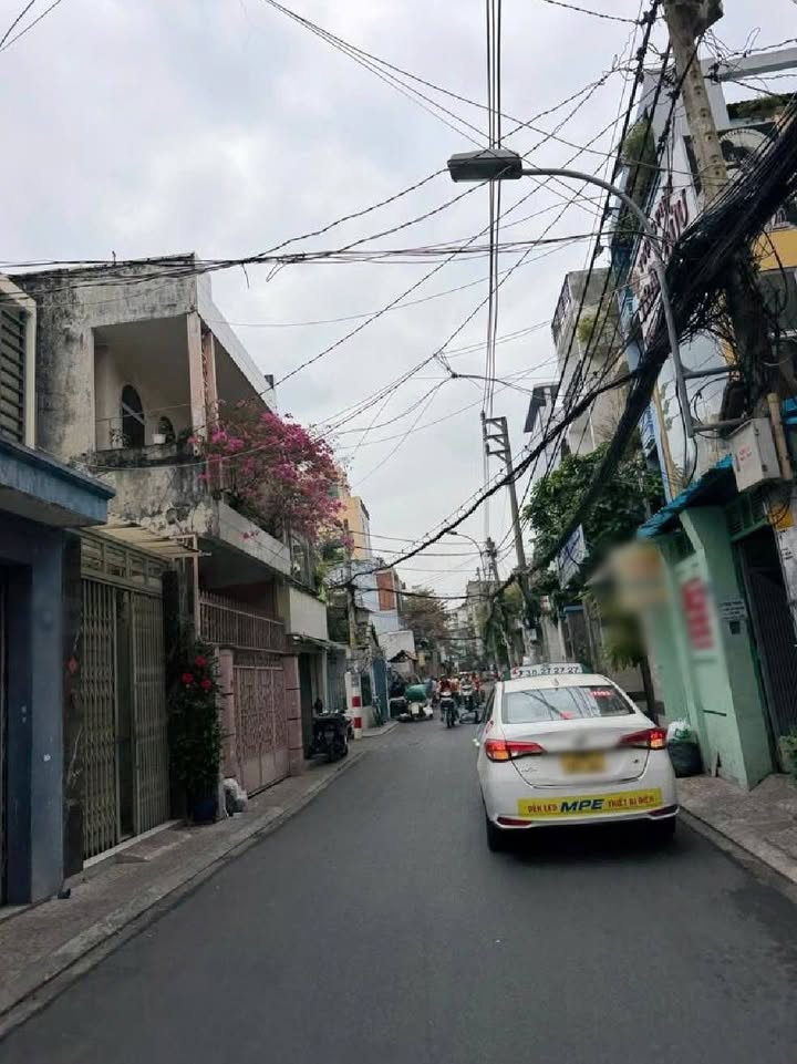 Nhà riêng Nguyễn Trọng Tuyển, Phú Nhuận 70m² - Vị trí đẹp, sát Q1