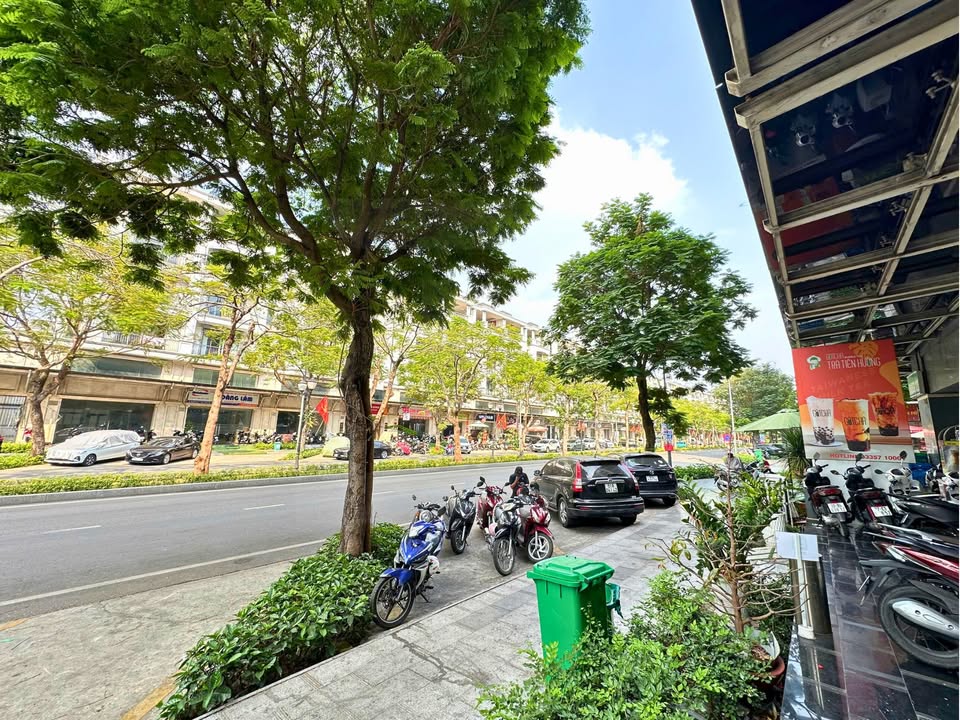 Mặt bằng Trệt Lửng Nguyễn Thị Nhung, Thủ Đức - 28 Triệu/Tháng, Sẵn Sàng Kinh Doanh