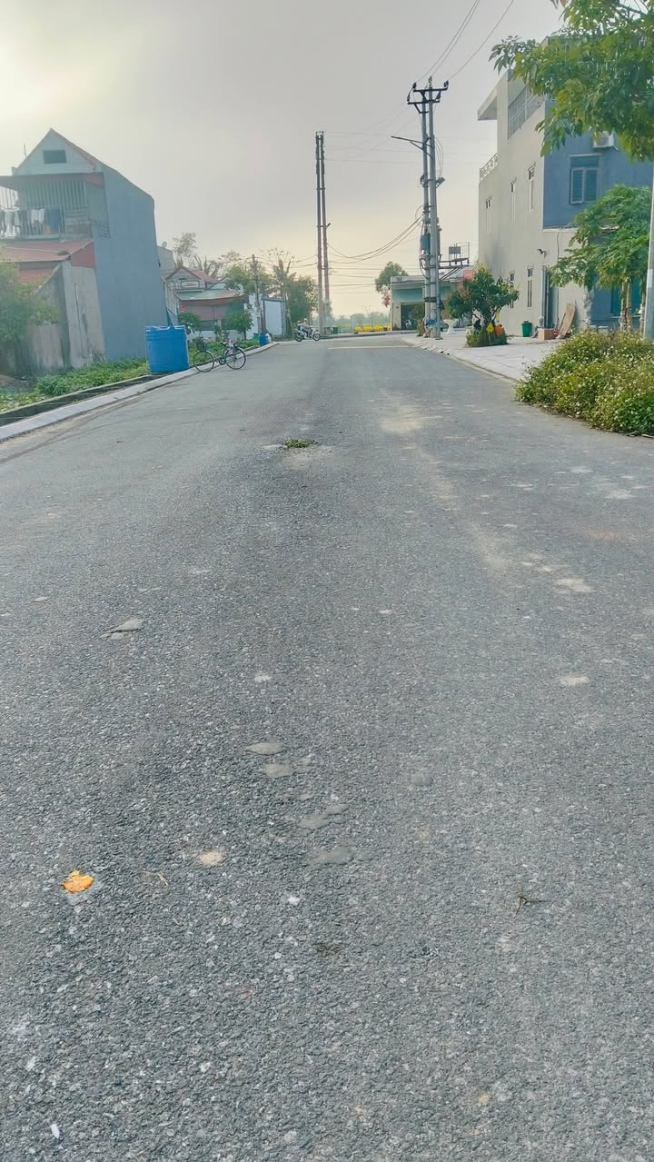 Đất nền Hoằng Phong, Thanh Hóa 150m² - Sổ đỏ, đường 20m, giá 1.2 tỷ