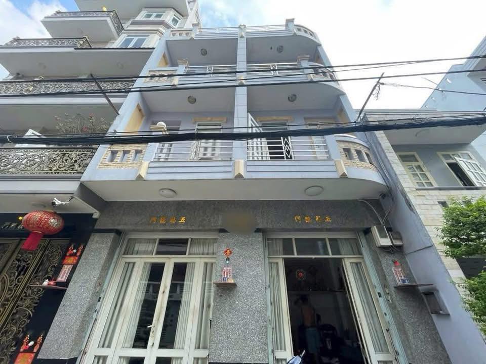 Nhà Thái Phiên Q.11 66m² giá 15 tỷ - Ô tô vào tận nhà!