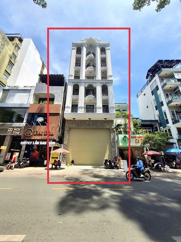 Cho thuê Tòa nhà Mặt tiền Võ Văn Tần, Quận 3 - 1400m² - Kinh doanh đa ngành