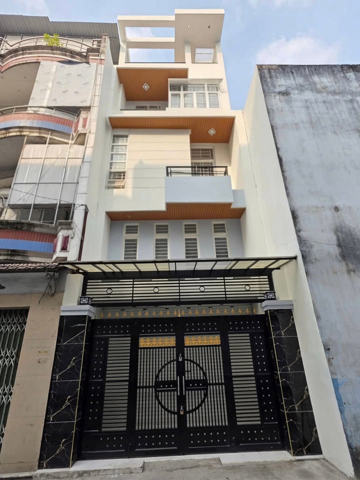 Nhà phố Quận 11 hẻm xe hơi 35m² giá 9.2 tỷ - Ô tô vào tận nhà!