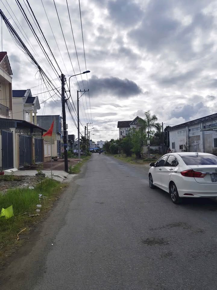 Đất nền KĐT Bạch Đằng 108m² - Sổ hồng sẵn, giá tốt!