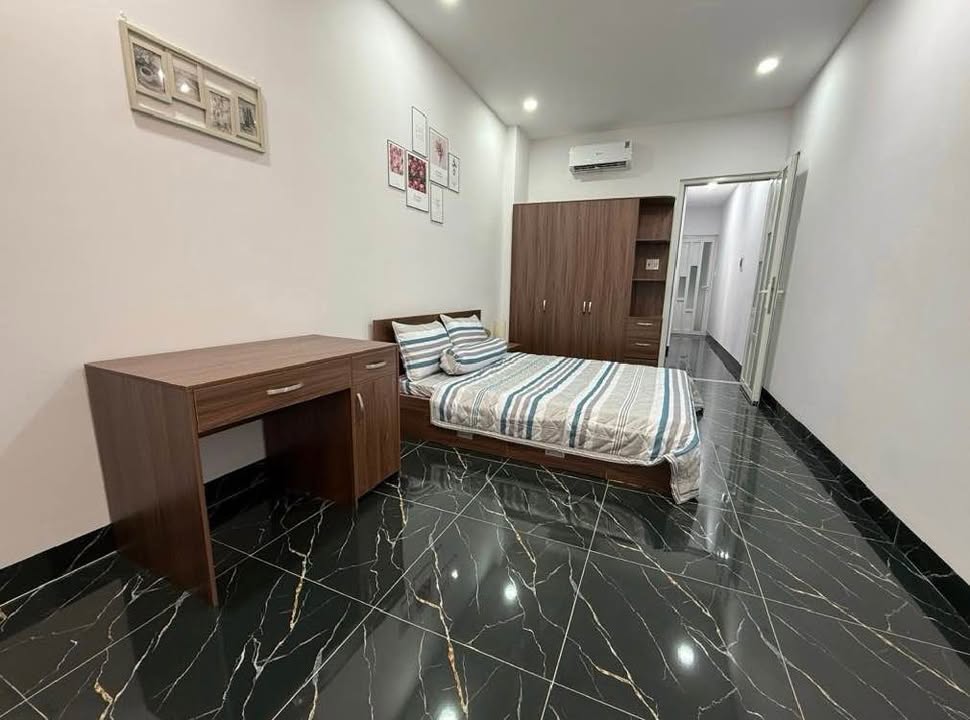 Nhà riêng Bến Xe Miền Đông Mới 130m² - Ô tô vào tận nhà, chỉ 6 tỷ