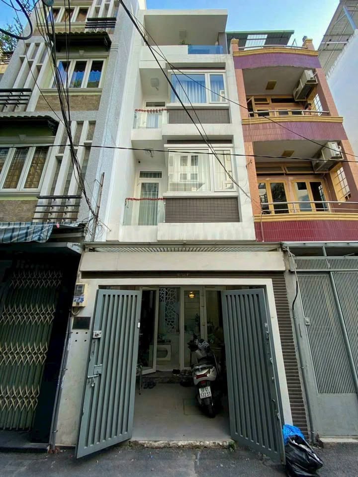 Nhà Q3 HXH 47m² - Mới 100%, Full Nội Thất, Sẵn Sàng Ở Ngay!