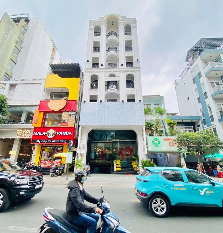 Nhà Phố Hai Bà Trưng 70m² 45 Tỷ - Vị Trí Đắc Địa, Kinh Doanh Vô Đối!