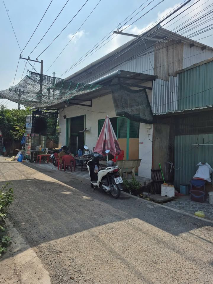 Nhà Phố Quốc lộ 50 Bình Chánh 60m² - Mặt tiền kinh doanh đắc địa!