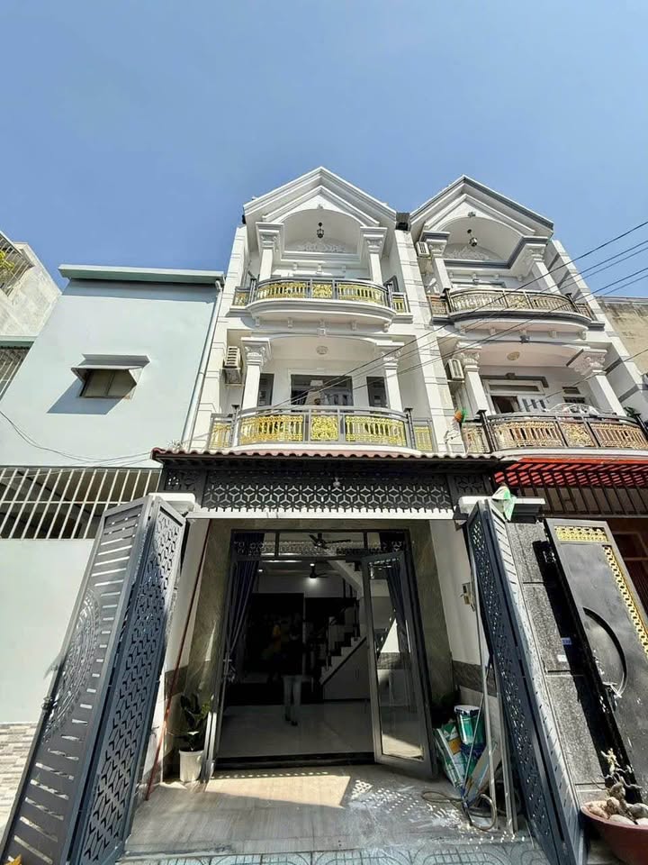Nhà Phố 3 Tầng Quận 12 - 52m² - Hẻm 7m - 5.69 Tỷ