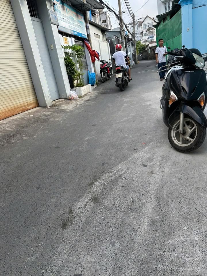 Nhà phố Linh Chiểu, Thủ Đức 109m² - Mặt tiền kinh doanh đắc địa!