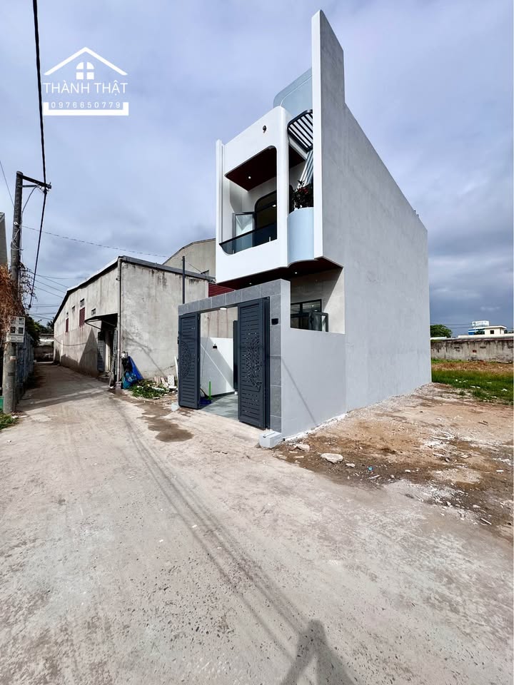 Nhà Phố 1 Lầu Hiện Đại, Hẻm Ô Tô, Gần BigC Mỹ Tho - 2.19 Tỷ