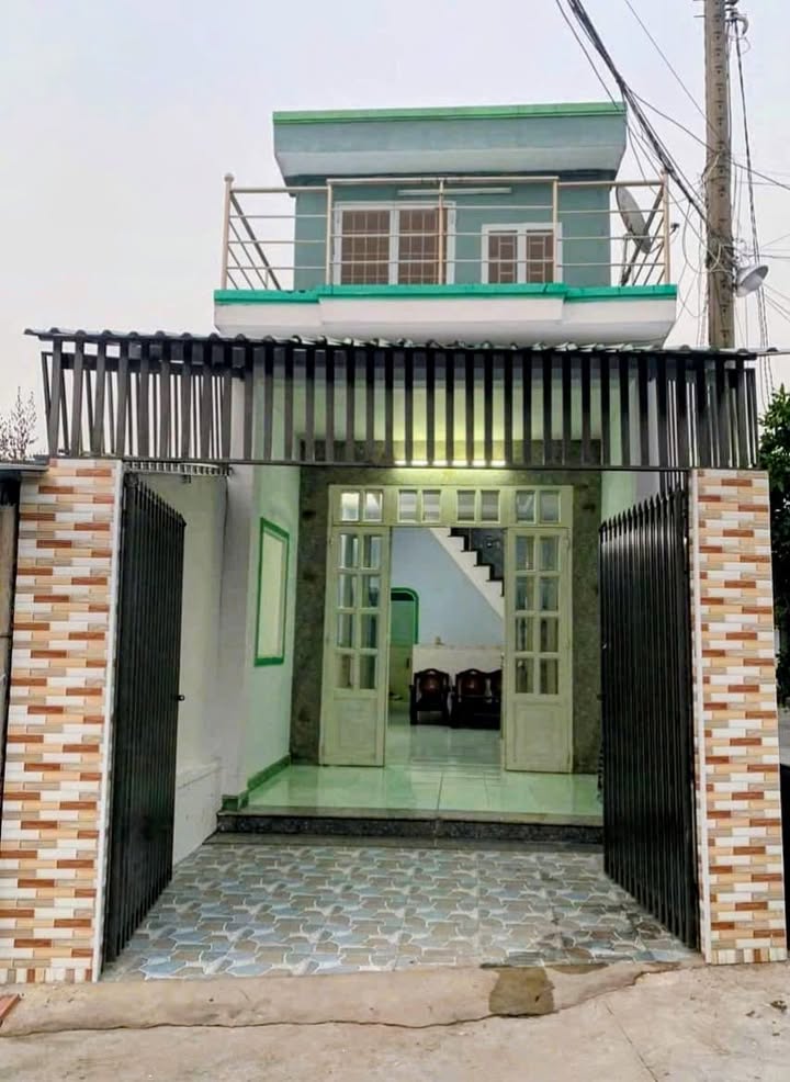 Nhà riêng Hóc Môn 70m² chỉ 1.5 tỷ - Ô tô vào tận nhà, giá tốt hiếm có!