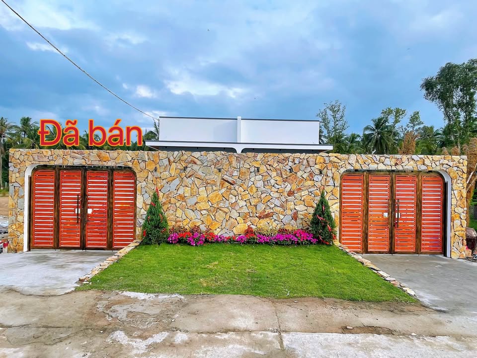 Nhà Vườn Full Nội Thất 323m² TT Rạch Giá, An Giang - Giá 2.65 Tỷ