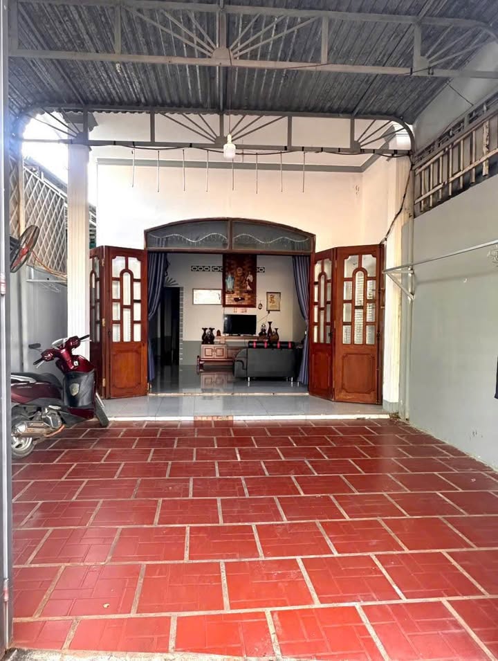 Nhà Hẻm Y Jwang, Buôn Ma Thuột - 110m² Gần ĐH Tây Nguyên, Giá 2.65 Tỷ