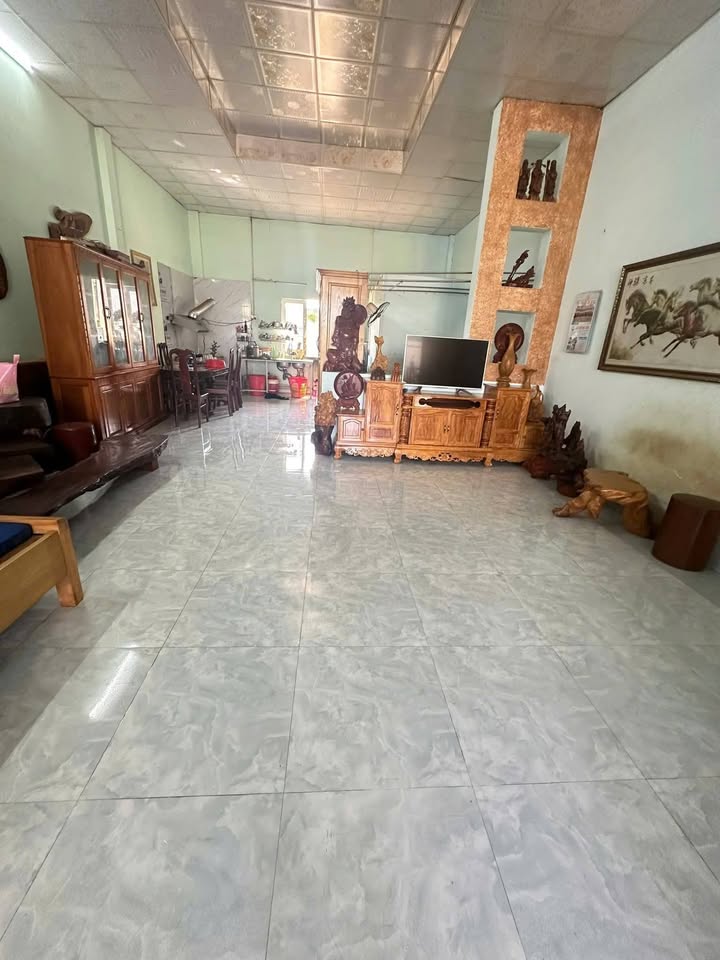 Bán Gấp Nhà Ngay Trung Tâm Gia Nghĩa - 180m² - 1.2 Tỷ