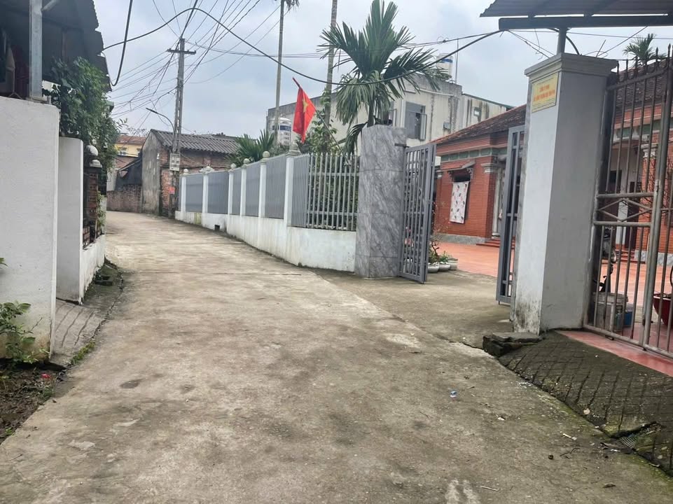 Nhà cấp 4 Thụy Vân Việt Trì 136m² - Ô tô vào tận nhà!