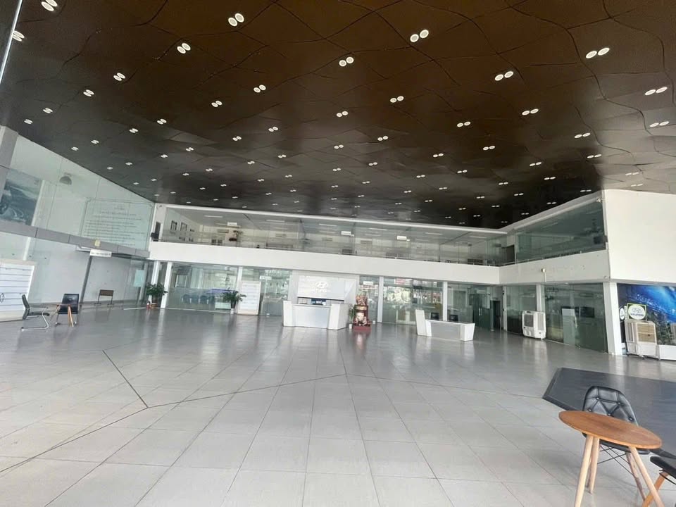 Showroom 3000m² Cách Mạng Tháng 8 Đà Nẵng - Mặt tiền kinh doanh đắc địa