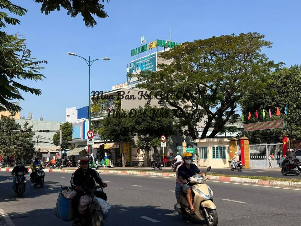 Nhà Mặt Tiền Lê Văn Việt Q9 - 65m², 3 Tầng, Dòng Tiền 40 Triệu/Tháng