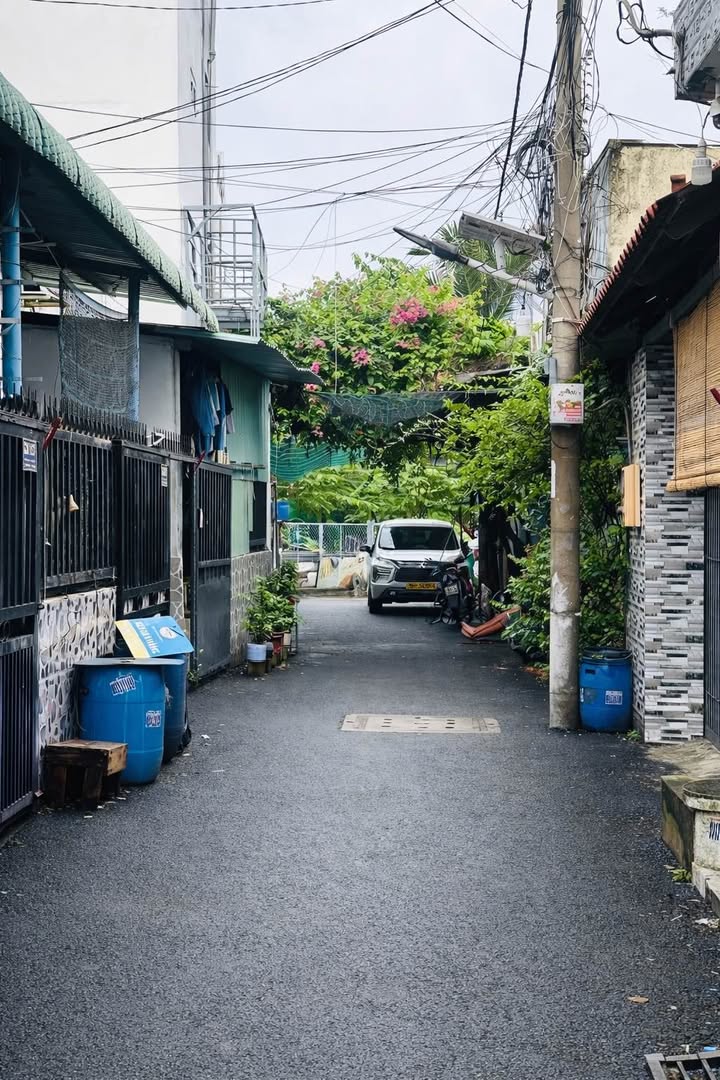 Nhà Riêng Thủ Đức 75m² - Ô tô vào tận nhà, sổ hồng sẵn!