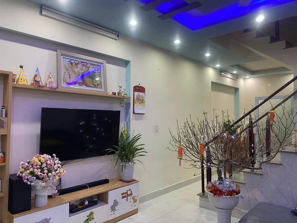 Nhà riêng Đoàn Kết, TP Hải Dương 41m² giá 2.65 tỷ - Ô tô vào tận nhà!