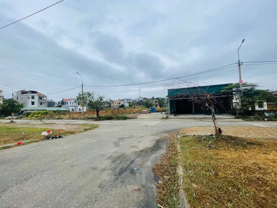 Đất nền Uông Bí 100m² Đường 18 - Mặt tiền kinh doanh đắc địa!