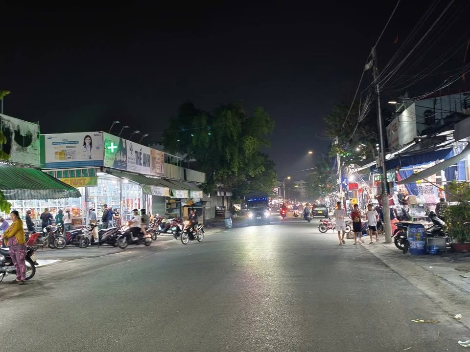 Nhà Mặt Tiền DC7 Mỹ Phước 2, Tân Phú - Kinh Doanh Sầm Uất, 5 Tỷ