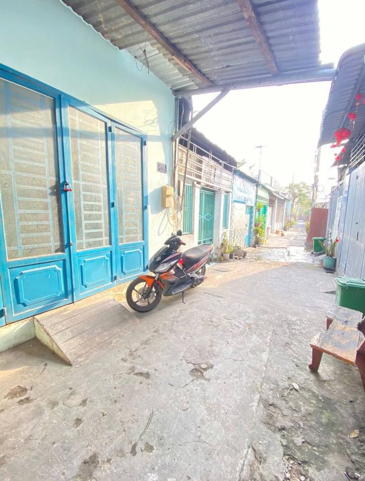 Bán nhà Thới Tam Thôn Hóc Môn 65m² giá 2.85 tỷ - Sổ hồng sẵn, ở ngay!