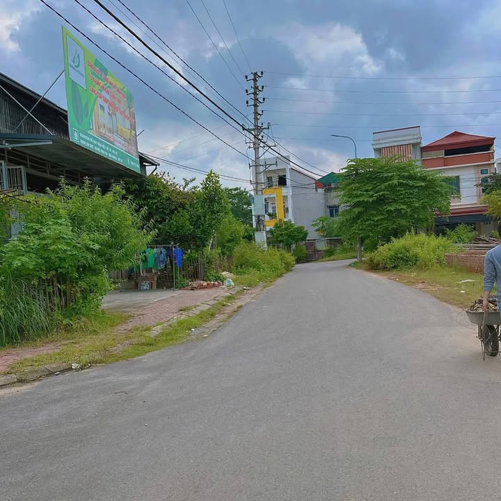 Đất nền Vân Cơ Việt Trì 90m² giá 3 tỷ - Sổ đỏ chính chủ sẵn sàng!