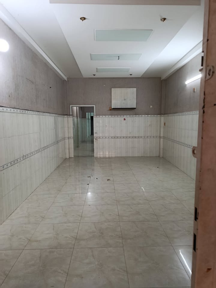 Nhà riêng Quận Tân Phú 140m² giá 16 triệu - Sẵn sàng ở ngay!