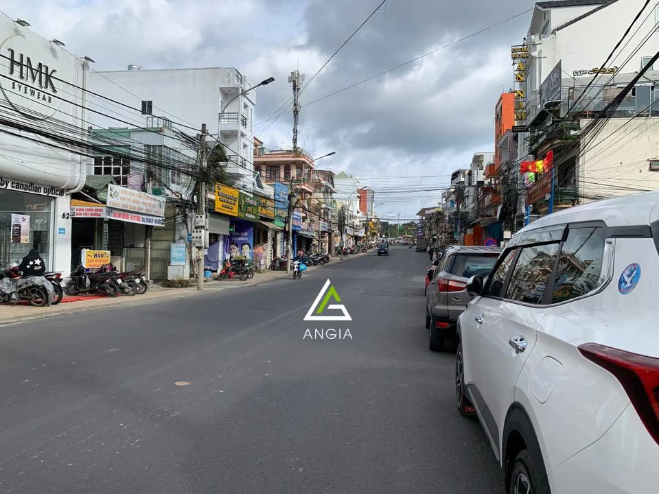 Nhà phố Nguyễn Công Trứ Đà Lạt 108m² - Mặt tiền kinh doanh đắc địa!