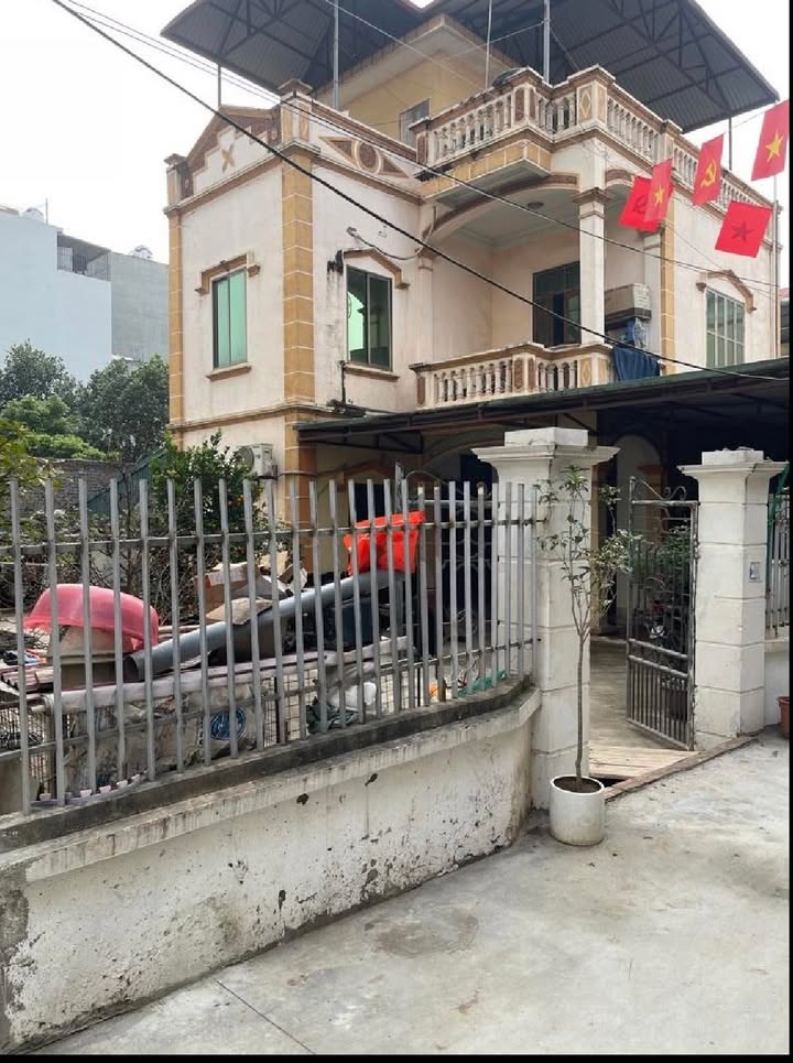 Bán Đất Tặng Nhà 2 Tầng Phường Xuân Phương, Nam Từ Liêm - 111m² Sổ Đỏ Vuông Vắn