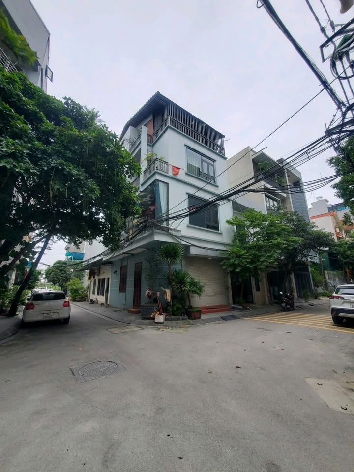 Bán nhà Bát Khối Long Biên 55m² nhỉnh 17 tỷ - Vị trí đẹp lô góc