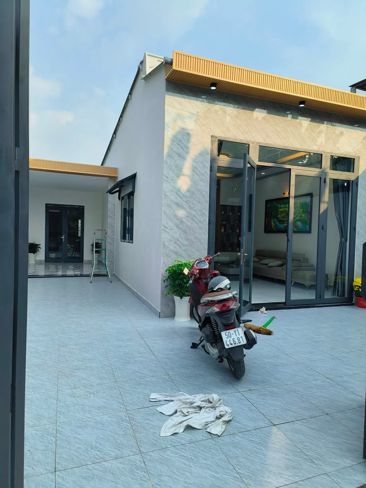 Nhà Riêng Xuân Thới Sơn 170m² - Ô tô vào tận nhà, sổ hồng sẵn!