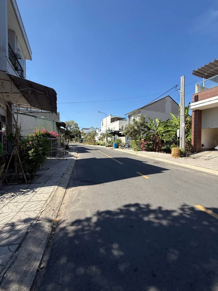 Bán Đất Vàng Phường Tân Ninh, Tây Ninh 360m² - Sổ Hồng Sẵn Sàng