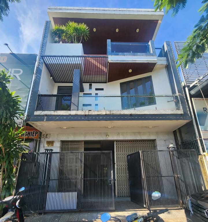 Nhà Riêng Lê Độ Thanh Khê 52m² Giá 4 Tỷ - Vị Trí Đẹp Gần Biển!