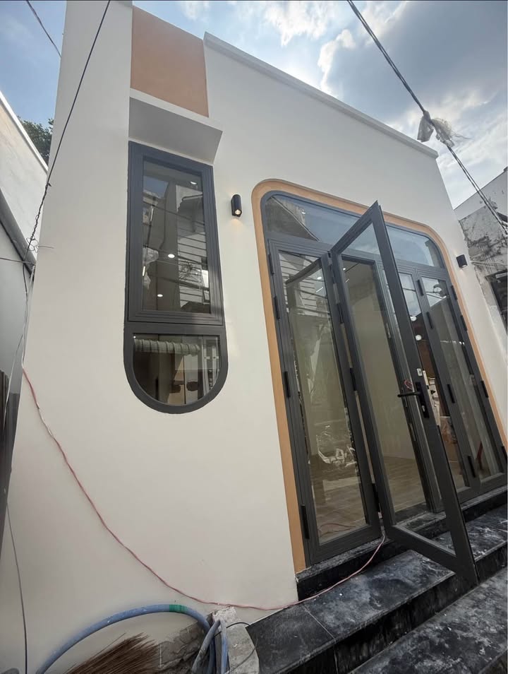 Nhà Trệt Ninh Kiều 40m² - Ô tô vào tận nhà, nội thất cao cấp!