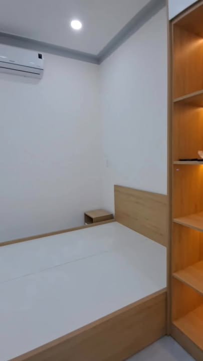 Nhà 42m² Lái Thiêu, 2 Tầng, 2PN - Sổ Hồng, Giá 2.5 Tỷ