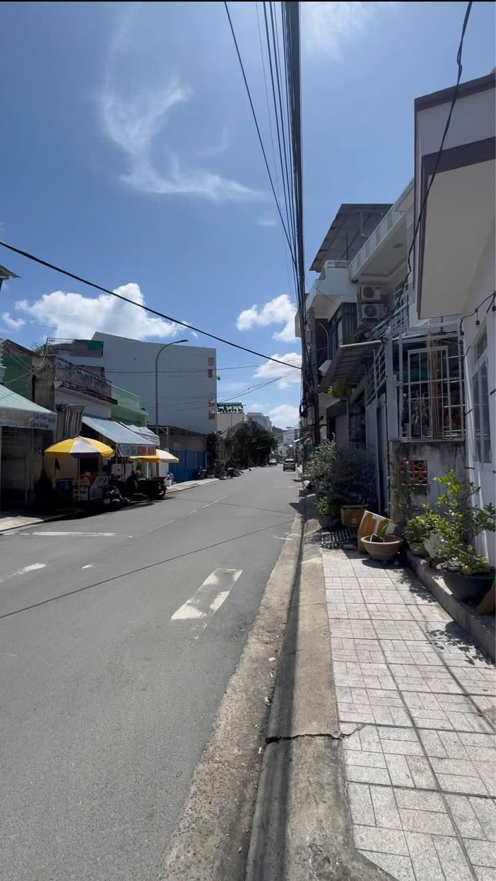 Nhà 2 Tầng Hẻm Mai Xuân Thưởng Nha Trang 55.6m² - Sẵn Sàng Ở Ngay!