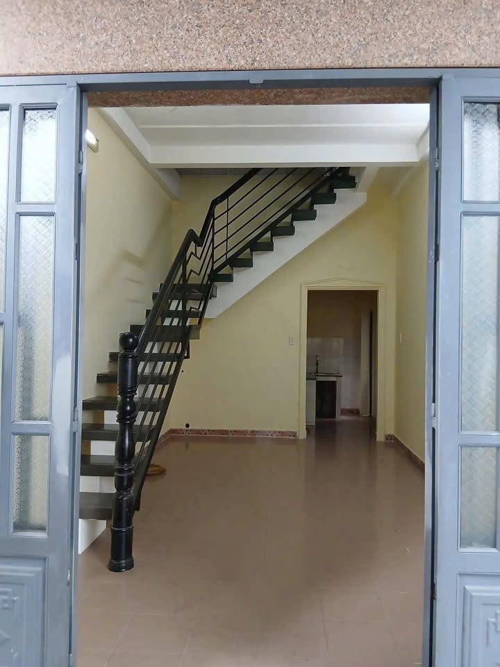 Nhà 2PN Lầu 2 Mặt Tiền Đường Bà Gác, Thuận An - Giá 4 Triệu/Tháng