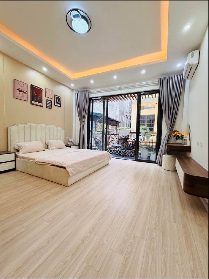 Nhà Phố Giảng Võ Ba Đình 30m² - 4 Tầng, Sổ Đỏ Chính Chủ, Giá 9.15 Tỷ