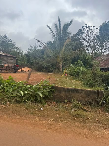 Bán đất 2 mặt tiền đường Y Ni Ksor, Buôn Hồ, Đăk Lăk - 660m² giá 1.8 tỷ