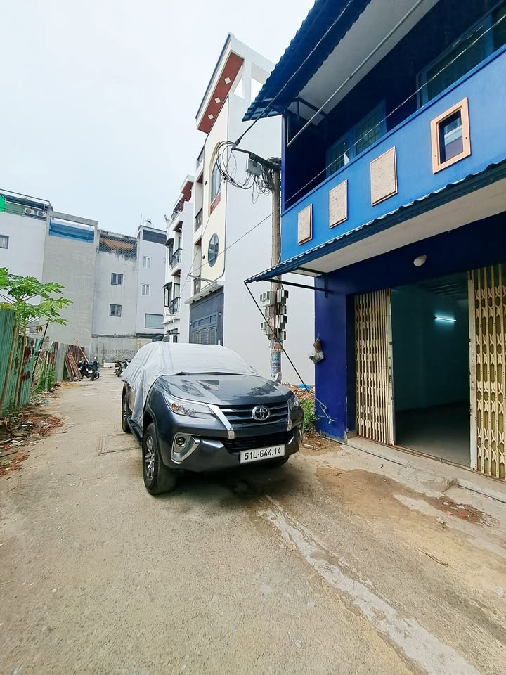 Nhà 50m² Đường Số 9, Tân Phú - Ô tô ngủ trong nhà, 4.65 tỷ TL