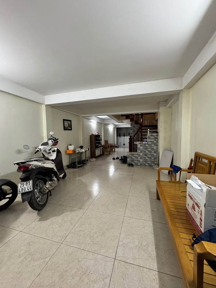 Nhà 56m² 5 Tầng, Ngõ Thông Ô Tô Nguyễn Văn Huyên - Giá 13.8 Tỷ