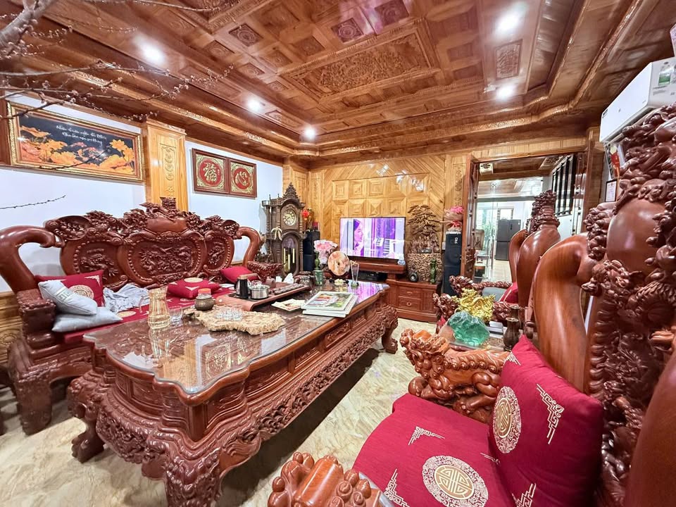 Nhà Phố Trần Phú Lào Cai 100m² - 4 Tầng Đẹp Lung Linh, Giá 7 Tỷ