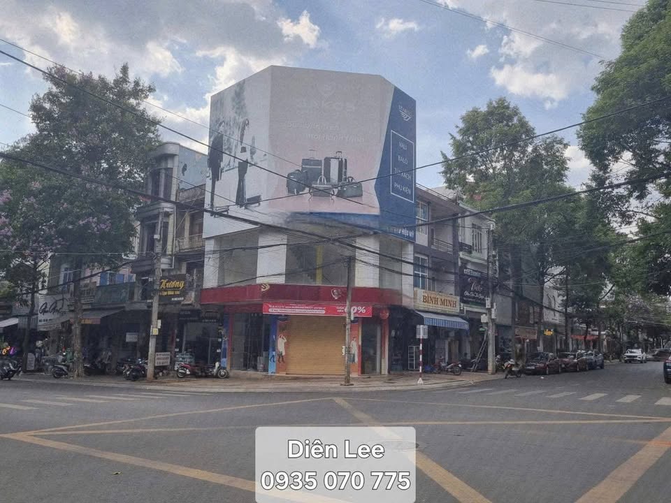Nhà Phố Phố Cổ Buôn Ma Thuột 120m² - Mặt tiền kinh doanh đắc địa!