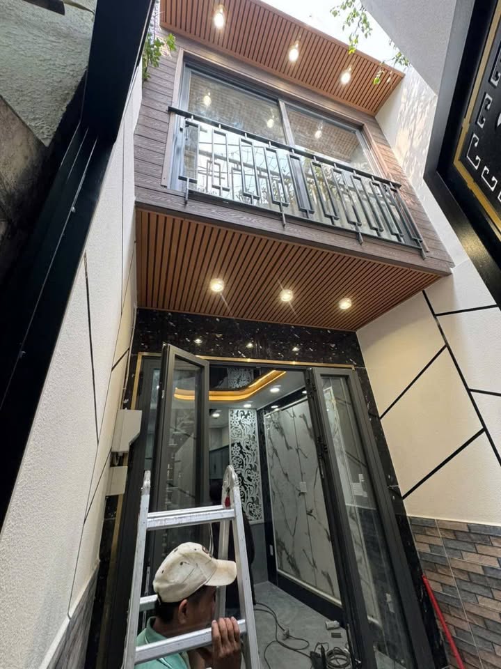 Nhà riêng Quận 6 18m² giá 2.57 tỷ - Sẵn sàng ở ngay!