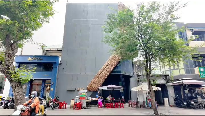 Tòa nhà mặt tiền Nam Kỳ Khởi Nghĩa Quận 1, 294m² – Vị trí đắc địa