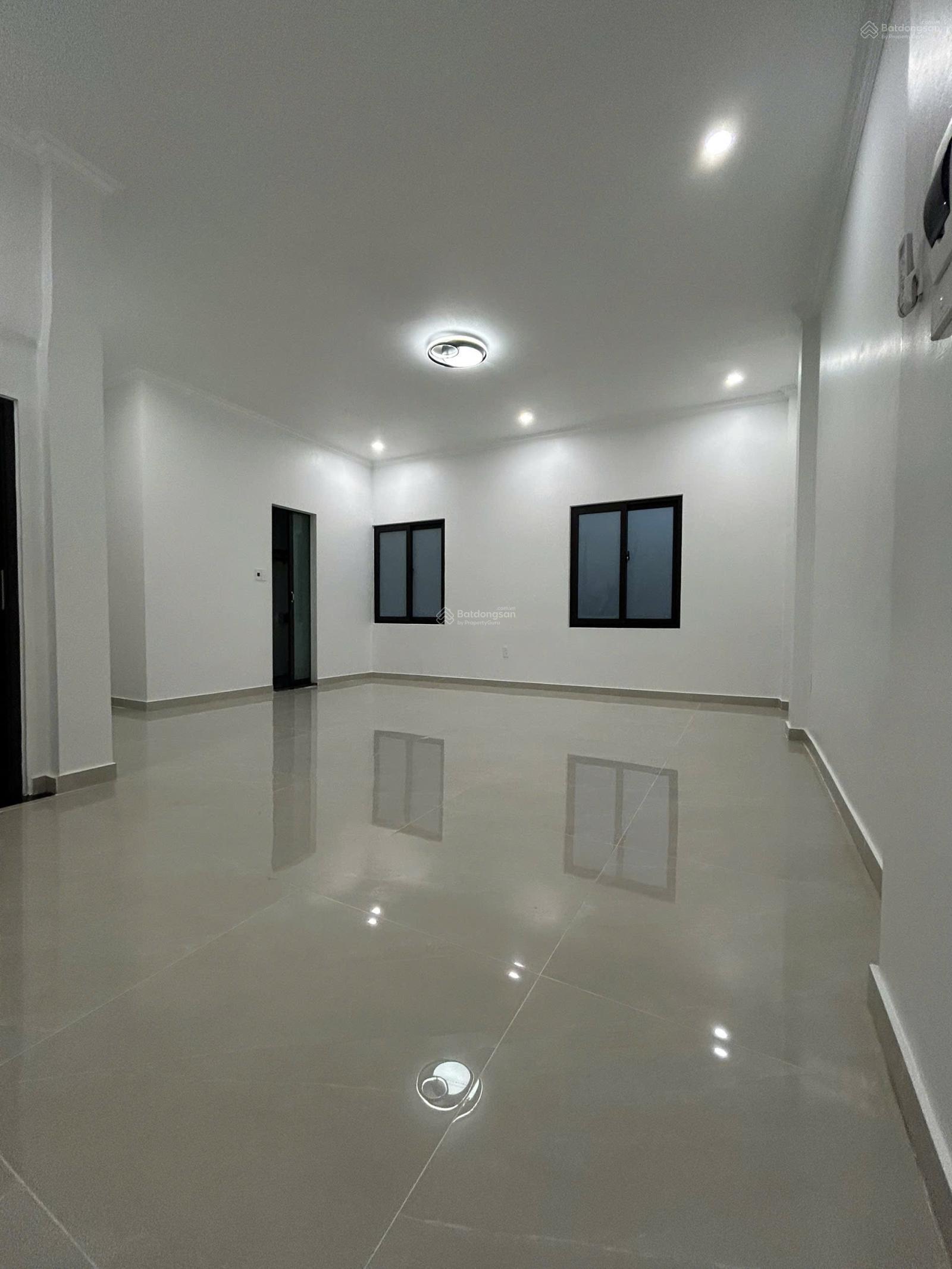 Nhà Cho Thuê Mặt Tiền Hải Châu, Đà Nẵng - 7m Ngang, 240m² SD - 39 Triệu/Tháng